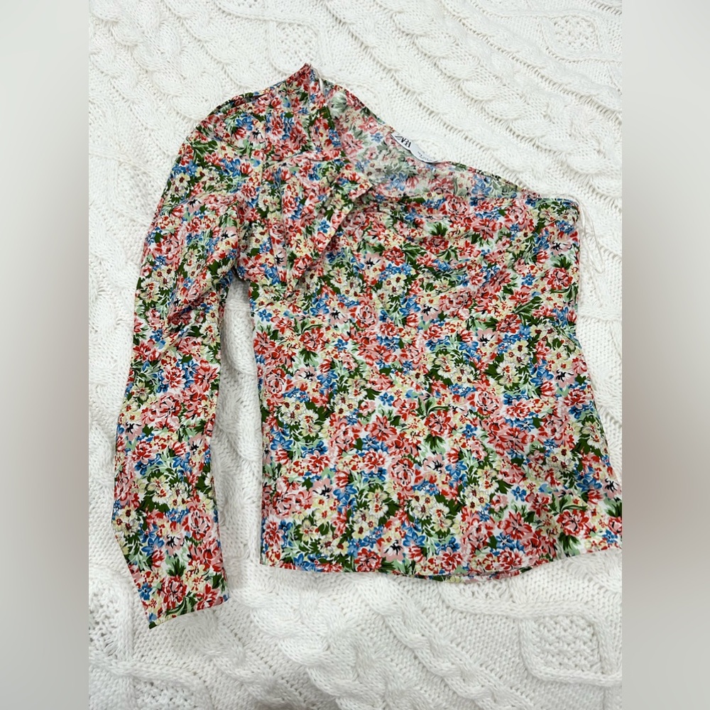 Zara floral top
